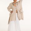 11-beige-a- chaqueta lino con capucha