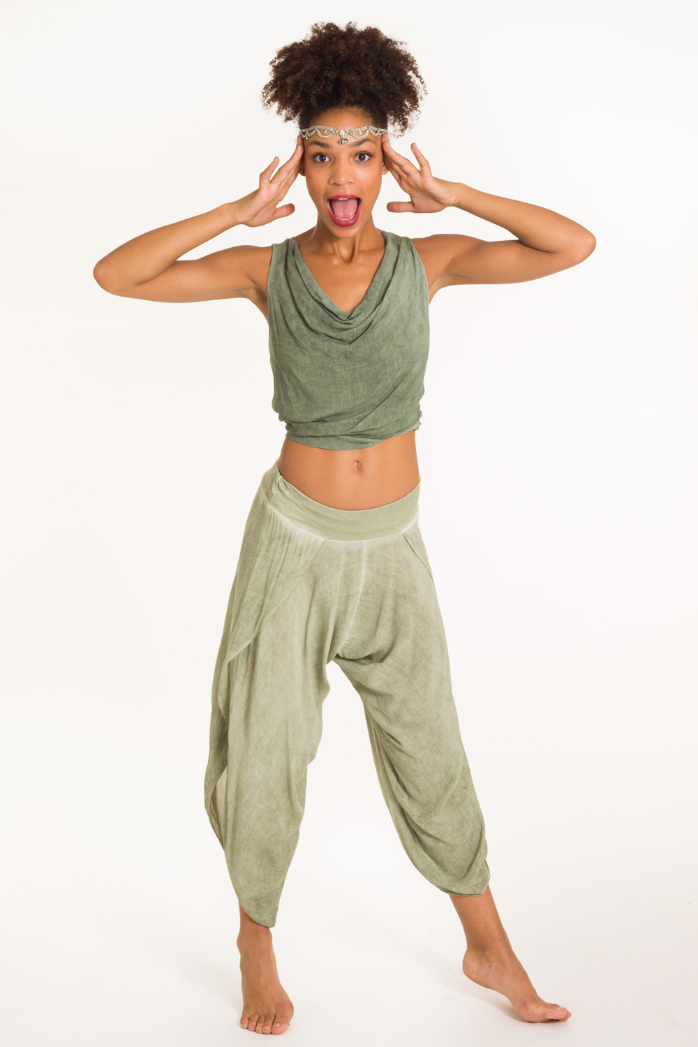 20-verde-a-pantalón telas cruzadas abierto en laterales