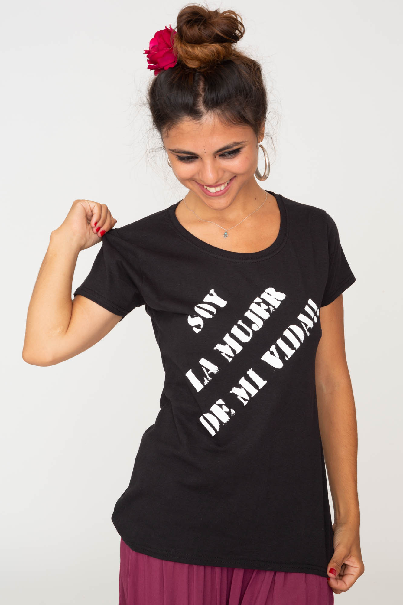 Camiseta Mujer Negra Feminista, Soy la Mujer de mi vida