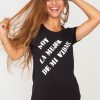 Camiseta con frase Negra, soy la mujer de mi vida