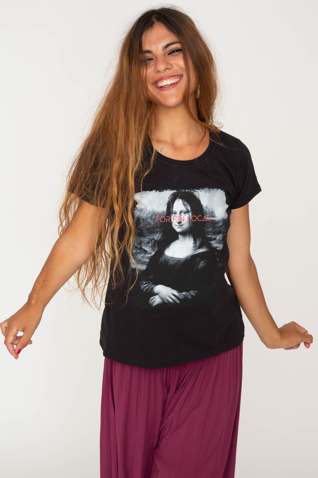 Camiseta Mona Lisa, Negra, para mujer. Por fin locas